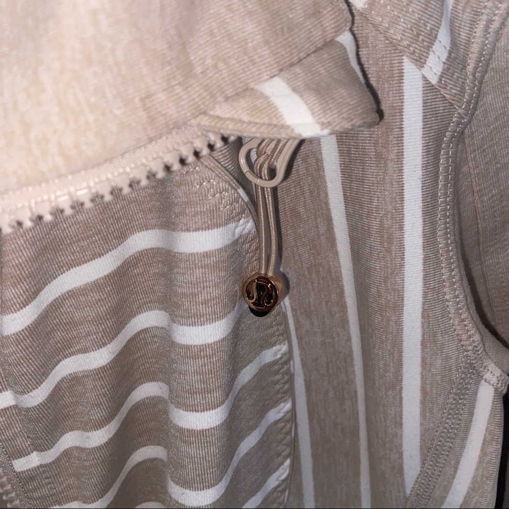 Lululemon jacket - Picture 5 of 10